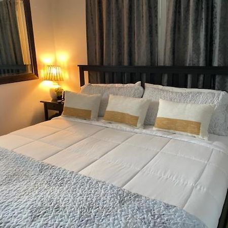 Modern 2/1 Apt Near Midtown And Beaches Маями Екстериор снимка